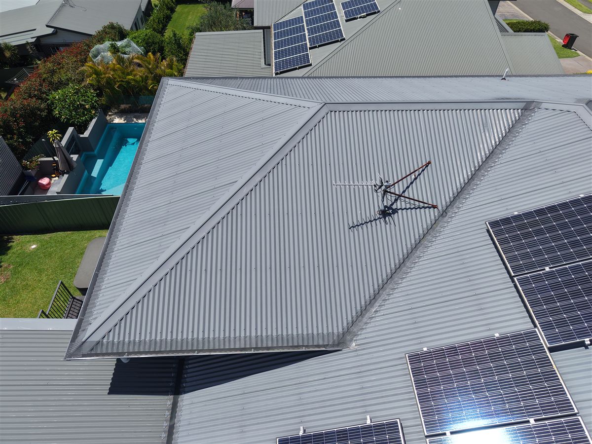 Aluminium gutter guard on a Colorbond roof in Figtree